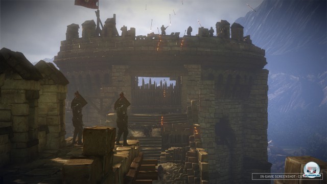 Der Prolog inszeniert die Belagerung einer Festung - und Geralt darf zur Erstürmung beitragen.