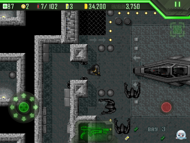 Alien Breed, wie man es kennt und liebt/hasst: Der Originalmodus bietet im Großen und Ganzen das gute alte pixelige Amiga-Erlebnis.