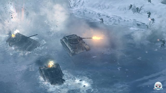 Gefährliches Terrain: Panzer auf (brüchigem) Eis.