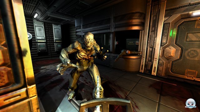 Düstere, metallische Gänge, aus dem Nichts erscheinende Gegner - Doom 3 ist ebenso berühmt wie berüchtigt.